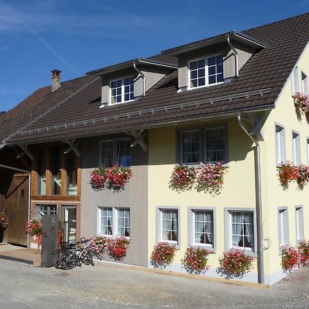 Gastehaus Zum Tulpenbaum Bed & Breakfast Turbenthal Bagian luar foto