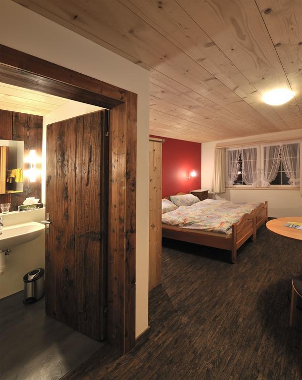 Gastehaus Zum Tulpenbaum Bed & Breakfast Turbenthal Bagian luar foto